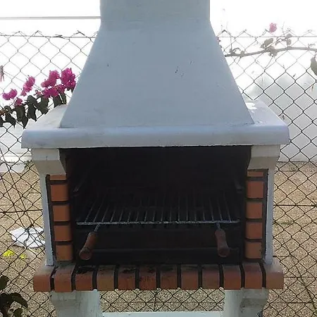 2 Bedroom Falesia דירה